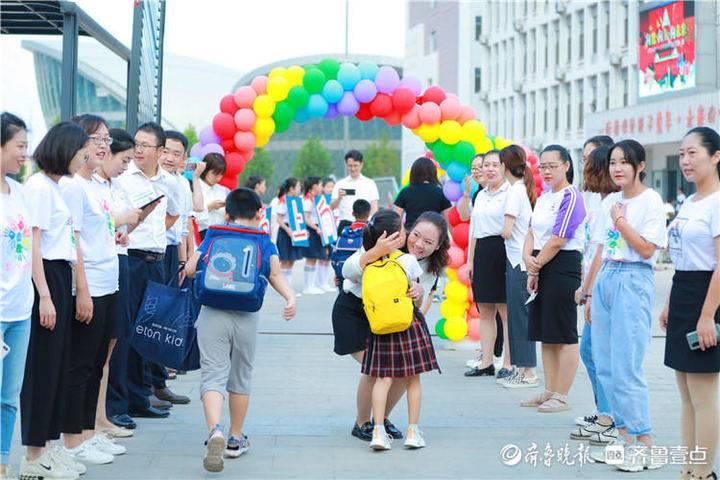 宝宝七个月，探索成长里程碑的能力与变化